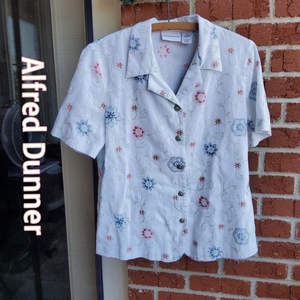 Alfred Dunner 💛💚🧡💜 White Floral Button Down Blouse. Size 10. See Video.